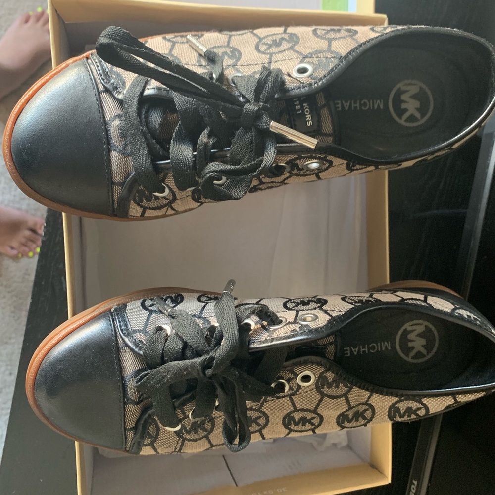 Michael Kors printed logo canvas low too sneakers